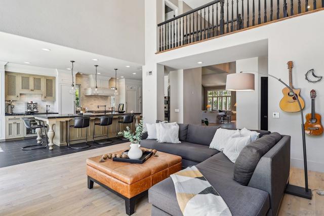 4961 Concannon Ct, San Diego CA: https://media.crmls.org/mediaz/8dee176a-bec9-43af-880c-68786f86a88b.jpg