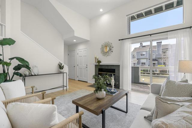 873 Boardwalk Place,  CA: https://media.crmls.org/mediaz/8dee9f35-4e72-497a-b810-9d114dc62291.jpg
