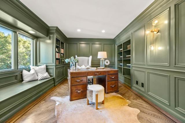 760 Chateau Drive, Hillsborough CA: https://media.crmls.org/mediaz/8def290b-7acd-4177-848e-a824e398ddda.jpg