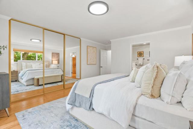 10500 Creston Drive, Los Altos CA: https://media.crmls.org/mediaz/8defea68-ca2f-4482-9ed7-0d55f942e97c.jpg