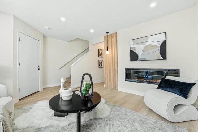 457 Sierra Vista Avenue, Mountain View CA: https://media.crmls.org/mediaz/8df06aa1-b96f-477a-a057-1f2113648a00.jpg
