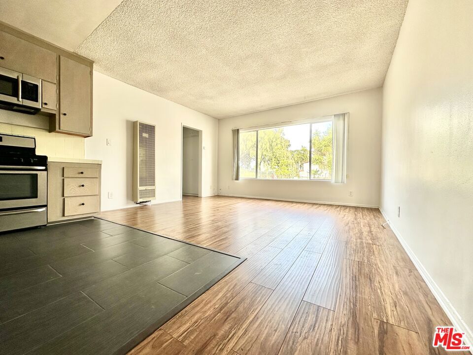 127 Loma Vista Street #8