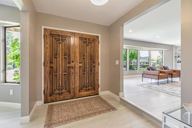 445 Marks Drive, Hollister CA: https://media.crmls.org/mediaz/8df1fae5-3fa2-48ff-a76f-998b624147f1.jpg
