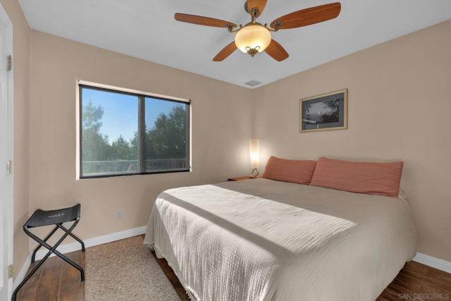 555 Manzanita Dr, Julian CA: https://media.crmls.org/mediaz/8df2353d-9146-4657-ba0a-b8f0c8af2374.jpg