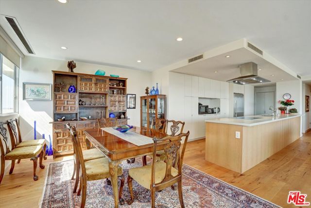 2160 Century Park East, Los Angeles CA: https://media.crmls.org/mediaz/8df278d7-55da-417a-9ae6-36e519379475.jpg