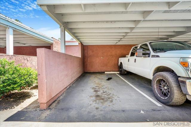 1050 E Washington, Escondido CA: https://media.crmls.org/mediaz/8df2b738-d19e-42f9-ab27-9c766b040651.jpg