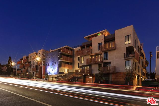 1250 N Fairfax Avenue, West Hollywood CA: https://media.crmls.org/mediaz/8df2e792-3561-4697-8dcc-48b2cebc53d3.jpg