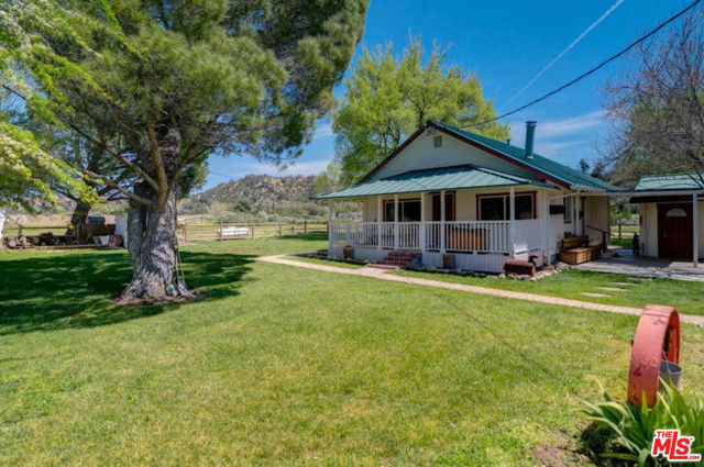 29433 Highway 33 Highway, Maricopa CA: https://media.crmls.org/mediaz/8df300dc-f809-40b5-982d-a0787e080982.jpg