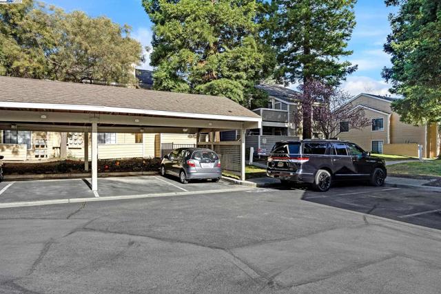 254 Eastridge Dr, San Ramon CA: https://media.crmls.org/mediaz/8df32b50-36f9-4a22-8b7a-87cbfac2ab74.jpg