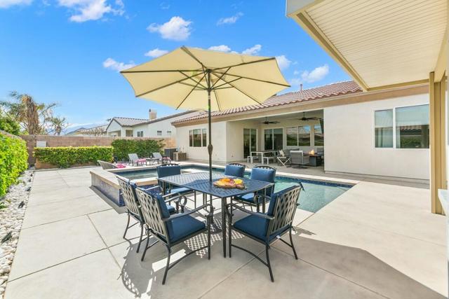 44830 Via Mirabel, La Quinta CA: https://media.crmls.org/mediaz/8df38335-32bc-481d-b7d4-4984597d1bab.jpg