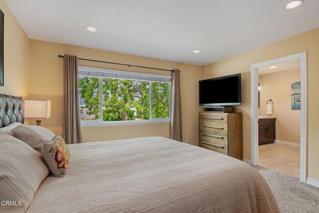 1796 Swift Avenue, Ventura CA: https://media.crmls.org/mediaz/8df3920d-1613-489c-a9e0-5df417e48af2.jpg