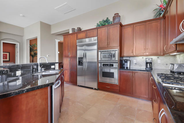 50405 Verano Drive, La Quinta CA: https://media.crmls.org/mediaz/8df3c700-c13d-404b-94d2-ea810e757176.jpg