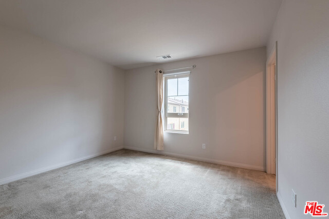 7254 N CEDAR Road, Van Nuys CA: https://media.crmls.org/mediaz/8df3ceaf-ed5f-4c34-b42c-79481d9ab531.jpg