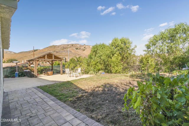 27802 Via Amistosa, Agoura Hills CA: https://media.crmls.org/mediaz/8df47878-d106-40ad-bf02-de501bd9d97c.jpg