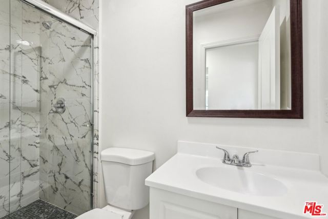 834 E 90th Street, Los Angeles CA: https://media.crmls.org/mediaz/8df4d1ed-2118-4567-a136-e832d70ff972.jpg
