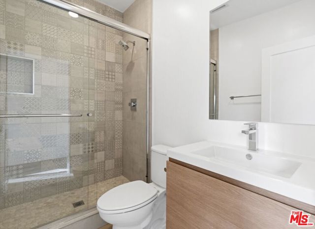 1025 PLEASANTVIEW Avenue photo 7