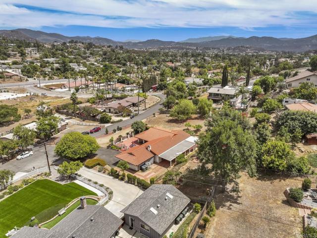 1904 Grove Road, El Cajon CA: https://media.crmls.org/mediaz/8df564d1-43a6-4a83-aaab-924ac566a771.jpg