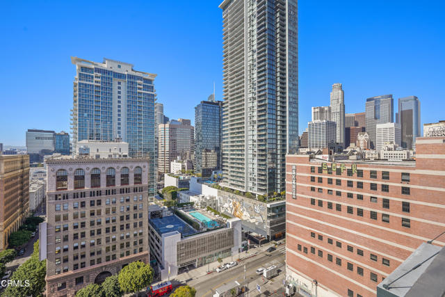 849 S Broadway, Los Angeles CA: https://media.crmls.org/mediaz/8df5b249-5072-4c7d-a9cb-c2771551be16.jpg