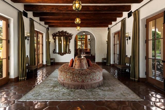 Detail Gallery Image 54 of 75 For 2940 Kuehner Dr, Simi Valley,  CA 93063 - 57 Beds | 40 Baths