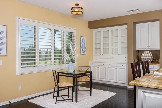 27002 Red Maple Street, Murrieta CA: https://media.crmls.org/mediaz/8df6fd16-e5d8-490f-bd36-1ee207c63dd6.jpg