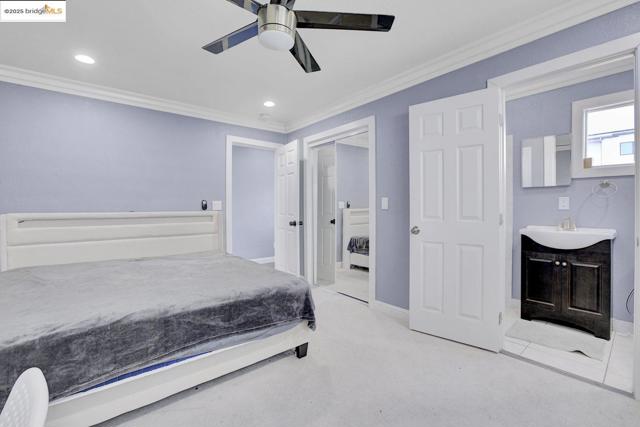 2419 Linden St, Oakland CA: https://media.crmls.org/mediaz/8df74f7f-2910-4207-a264-d4ed1224488f.jpg