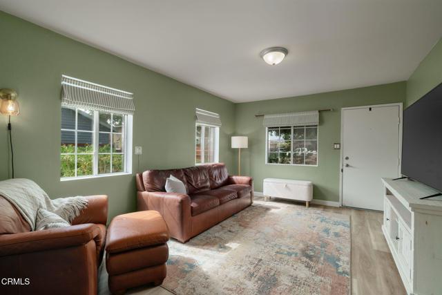 104 E Warner Street, Ventura CA: https://media.crmls.org/mediaz/8df793be-f1c2-4feb-9f7a-941a737b6d0d.jpg