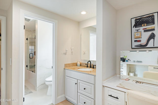 885 Rim Crest Drive, Westlake Village CA: https://media.crmls.org/mediaz/8df89983-8a08-4bc2-a985-881f4790cc61.jpg