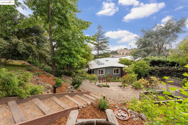1415 Devonshire Dr, El Cerrito CA: https://media.crmls.org/mediaz/8df92833-0015-4bce-b266-477223f2edf9.jpg