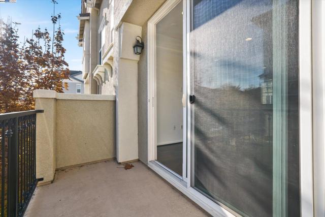 2890 Kew Ave, Livermore CA: https://media.crmls.org/mediaz/8df9efe4-fd4d-422c-87b3-466ab7749685.jpg