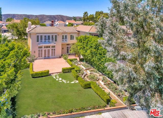 Drew Fenton | 2222 Canyonback Road Los Angeles CA | MLS: 7400788