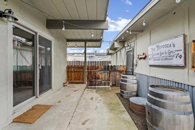 6881 F Street, Tres Pinos CA: https://media.crmls.org/mediaz/8dfa3a3a-3ec2-4f7d-bfe5-d4ba3619ed45.jpg