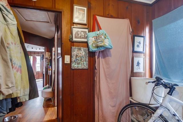2119 Bacon St, San Diego CA: https://media.crmls.org/mediaz/8dfa448e-67c0-4e1c-b79e-7756fea6e64e.jpg