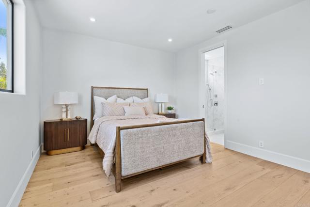 Image 43 of 75 For 9355 Lavell Street