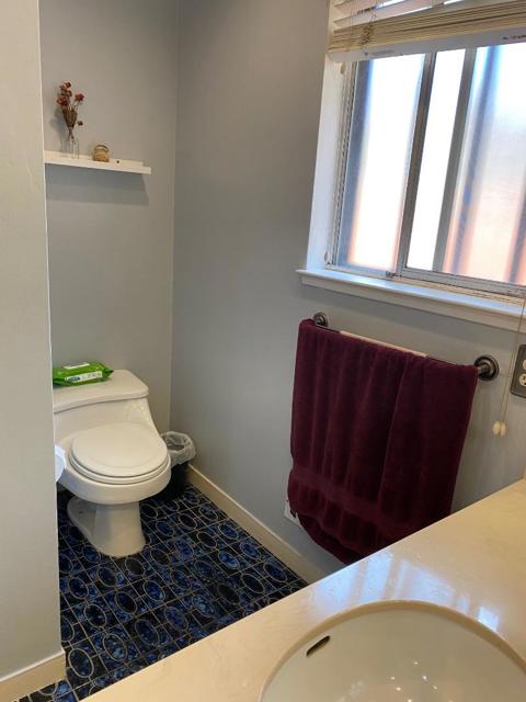 1683 Escalante Way, Burlingame CA: https://media.crmls.org/mediaz/8dfb72a9-3e2b-44a7-8077-4133a8f2751e.jpg