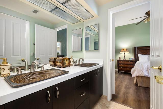 Image 34 of 50 For 370 Links Drive