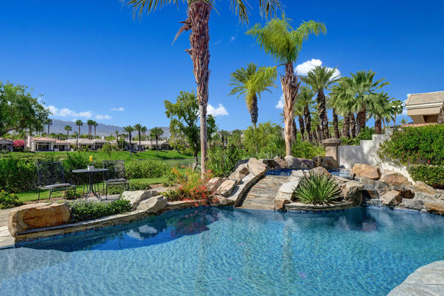 165 White Horse Trail, Palm Desert, CA 92211