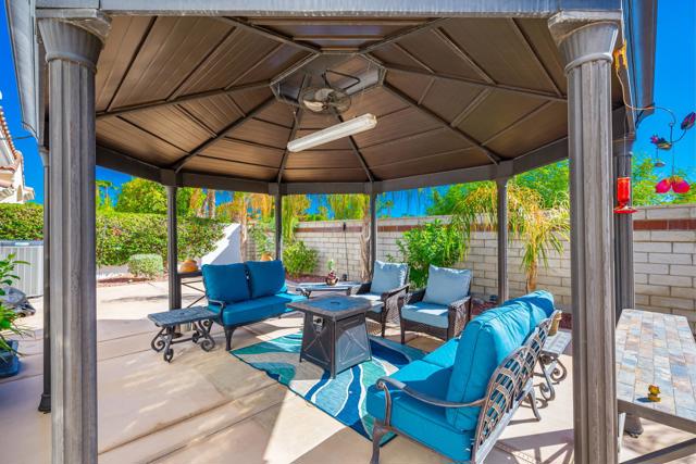 78975 Breckenridge Drive, La Quinta CA: https://media.crmls.org/mediaz/8dfd9976-1587-43ae-9d9f-c52504b7a687.jpg
