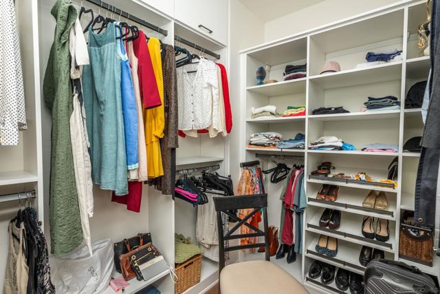 5621 Shasta Daisy Trl, San Diego CA: https://media.crmls.org/mediaz/8dfe8b3a-929c-4f19-ad04-575e399da014.jpg