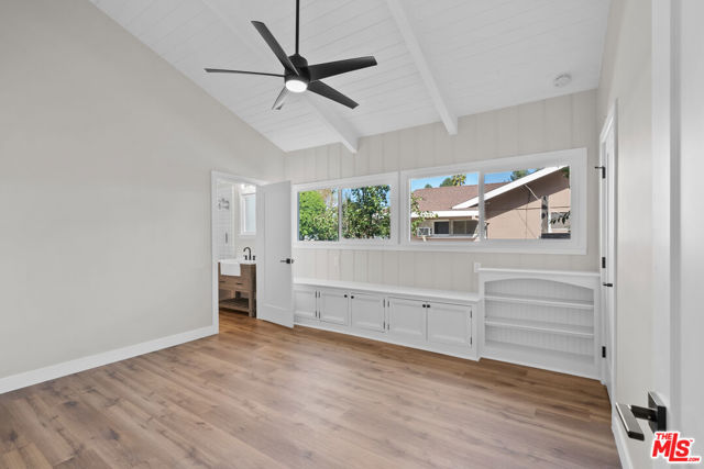5656 Penfield Avenue, Woodland Hills CA: https://media.crmls.org/mediaz/8dfed391-66d0-43ca-b6e7-312695594773.jpg