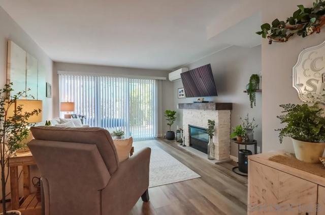 7797 Stalmer St, San Diego CA: https://media.crmls.org/mediaz/8dff6cfa-00f6-4730-903c-d790213d42a0.jpg