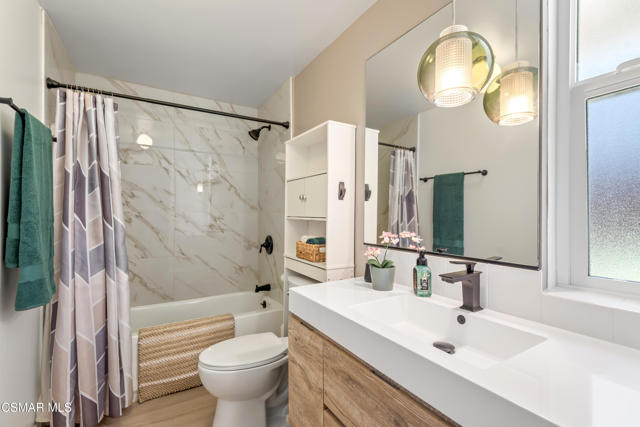 4230 Canoga Avenue, Woodland Hills CA: https://media.crmls.org/mediaz/8dffc6ad-08c3-4d85-a0bd-0eee8097134a.jpg