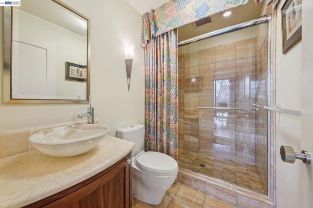 Image 15 of 44 For 9 Regulus Court