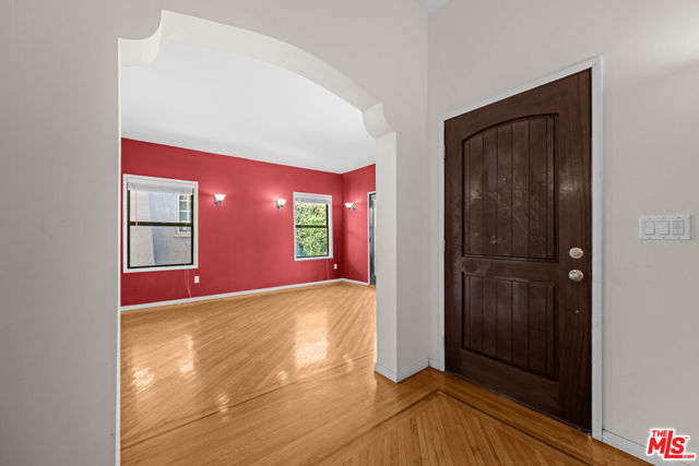 1147 S Point View Street, Los Angeles CA: https://media.crmls.org/mediaz/8e00abe2-243b-408b-ad9c-f3451ee95e32.jpg