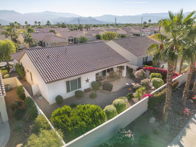 80600 Avenida Santa Carmen, Indio CA: https://media.crmls.org/mediaz/8e00ade3-b3d3-46da-be79-eb000a3db655.jpg