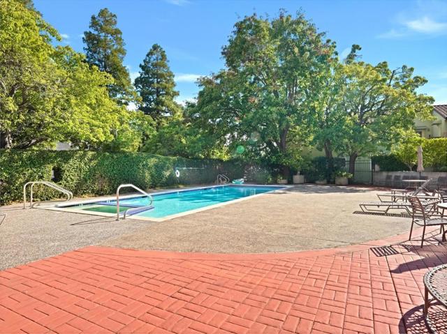 40 W 3rd Avenue, San Mateo CA: https://media.crmls.org/mediaz/8e014693-db3c-482a-8119-df216e310fed.jpg