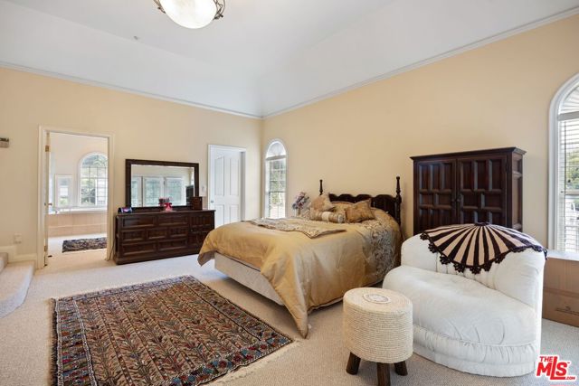 2431 Benedict Canyon Drive, Beverly Hills CA: https://media.crmls.org/mediaz/8e017fa1-4dd6-42d1-a3e2-b392aa4bc3c0.jpg