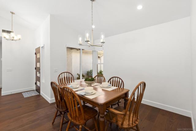 1458 Clark Court, Vista CA: https://media.crmls.org/mediaz/8e020dcf-6d3a-4ad4-adf9-1cb088e6754a.jpg