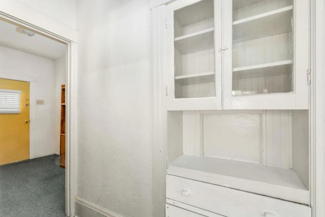2737 12th Avenue, Oakland CA: https://media.crmls.org/mediaz/8e020e13-30b8-448c-b177-f5d9044aaabc.jpg