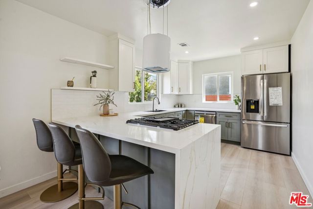 910 Arwin Street, Pasadena CA: https://media.crmls.org/mediaz/8e021d0a-f206-4d3b-aecb-496c8e6a4645.jpg