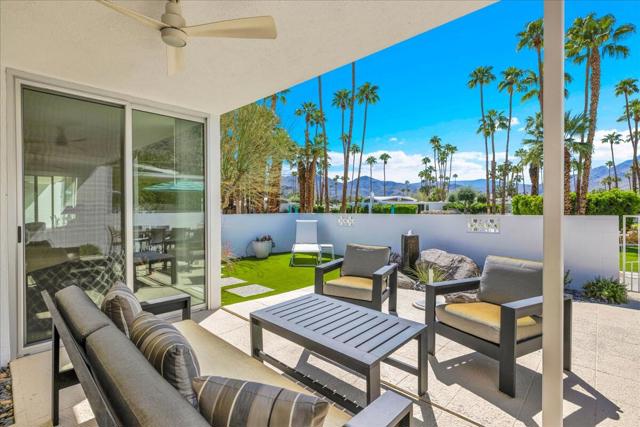 211 E Canyon Vista Drive, Palm Springs CA: https://media.crmls.org/mediaz/8e032f3e-aae3-4c6b-ac50-459e84275478.jpg